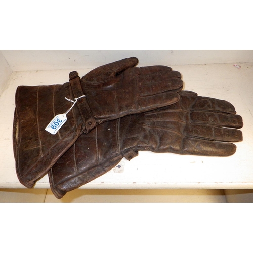 309 - A pair of brown leather motorcycle gloves