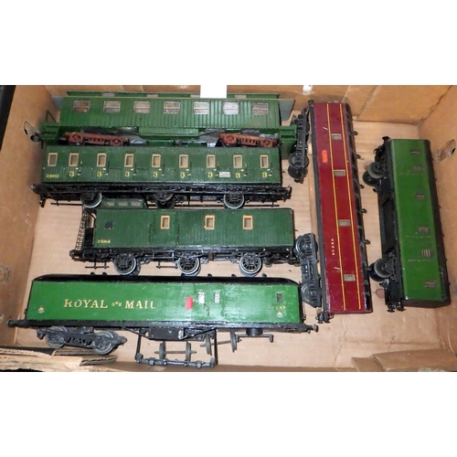 334 - Two boxes of 00 gauge model railway carriages (2)