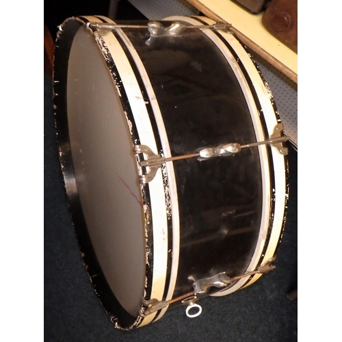 370 - A large Headmaster drum