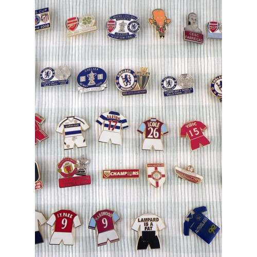 386 - A group of approx 60 various football pin badges