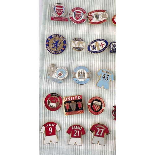 386 - A group of approx 60 various football pin badges