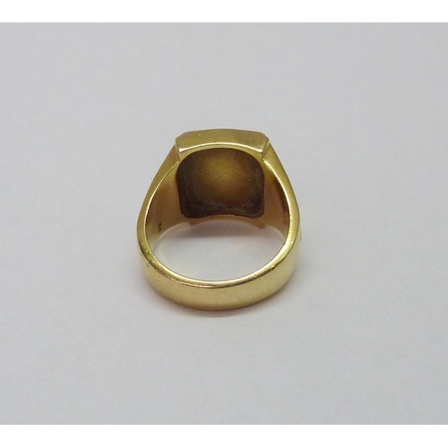 415 - A graduation class ring, Philippine Women's University BS Nursing interest dated 1980, inscribed wit... 