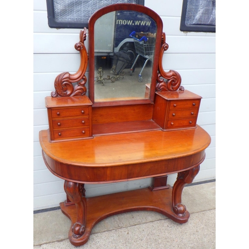 819 - A Victorian mahogany dressing table, 120cm wide