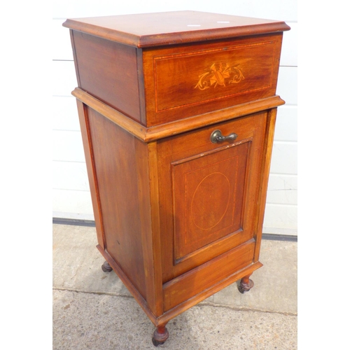 824 - An Edwardian mahogany & inlaid purdonium with sewing box top, 79cm tall