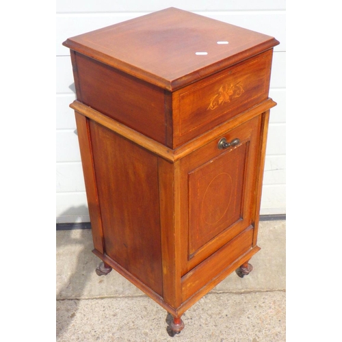 824 - An Edwardian mahogany & inlaid purdonium with sewing box top, 79cm tall