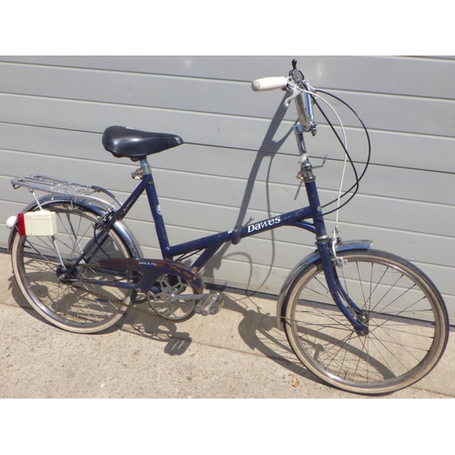 678 - A Dawes folding bike