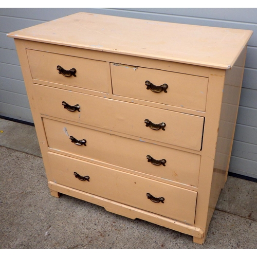 724 - A painted chest of drawers, 103cm wide