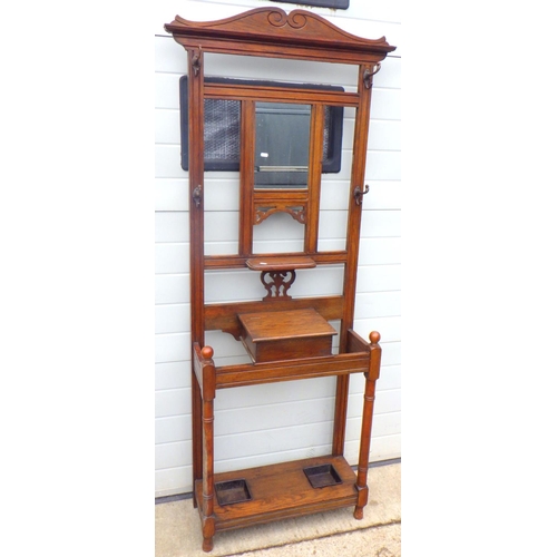 737 - An Edwardian oak hallstand, 84cm wide