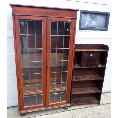 739 - An oak bookcase with leaded glass doors, 92cm wide together with a low bookcase (a/f) (2)