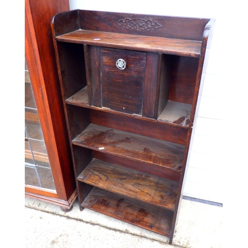 739 - An oak bookcase with leaded glass doors, 92cm wide together with a low bookcase (a/f) (2)