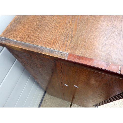 743 - A 19th cen, straight fronted oak & mahogany banded chest of drawers, feet off, 120cm wide