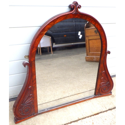 760 - A Victorian mahogany framed arched mirror, 90cm wide