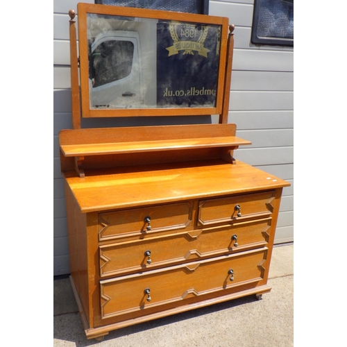 788 - An Edwardian light oak dressing chest, 107cm wide