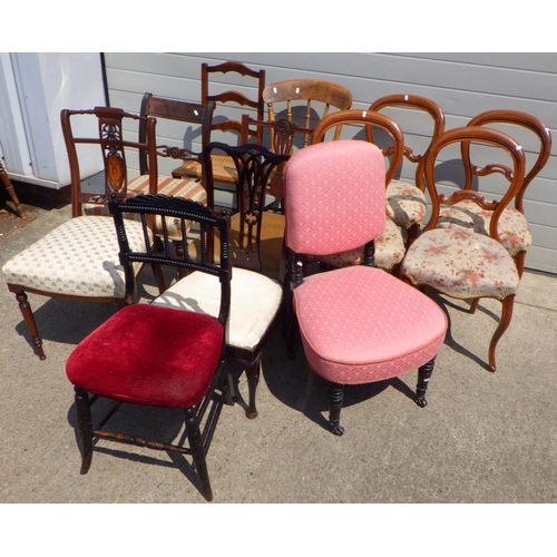 791 - A set of four balloon back chairs on cabriole legs together with eight further various chairs (12)