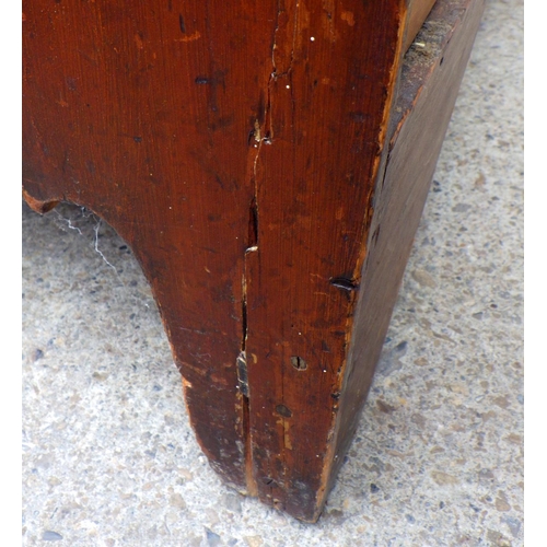 849 - A 19thC mahogany chest of drawers, later plywood back, repair to corner, foot cracked AF 119cm wide