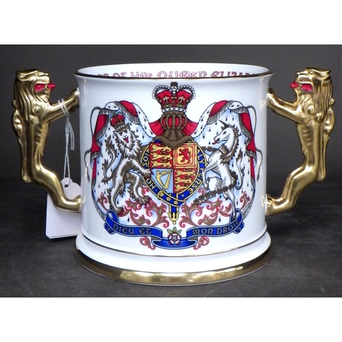 124 - A Paragon China 1977 Silver Jubilee loving cup, numbered 679 / 750.  In presentation box.