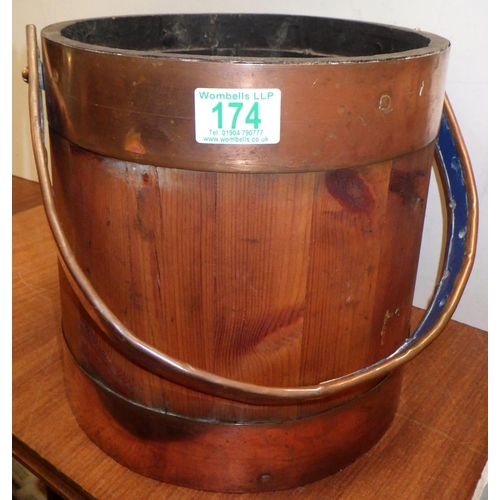 174 - A copper-bound softwood Scandinavian sauna bucket.