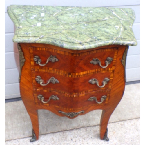 679 - A small French marble top commode / chest