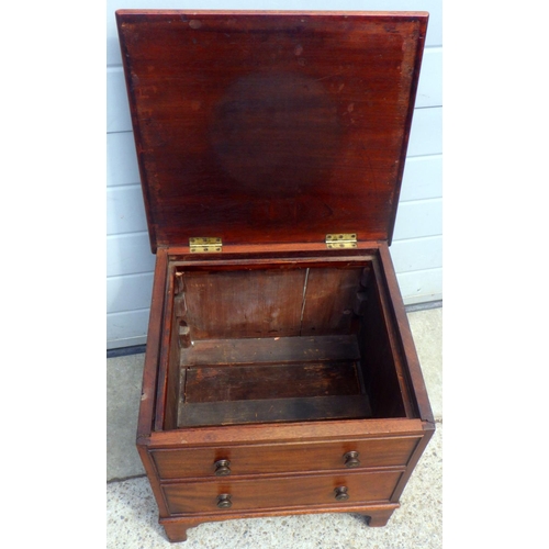 692 - A small 19thC mahoagany box commode 50cm wide, missing inners