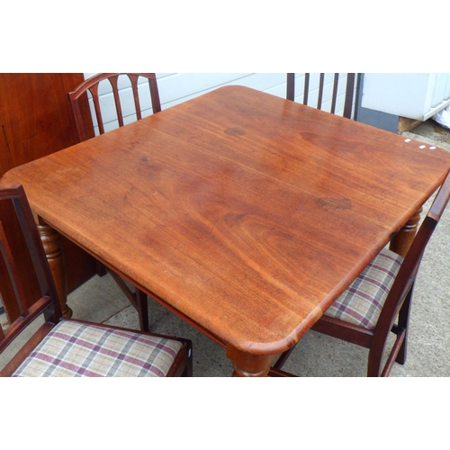 710 - A Victorian mahogany extending dining table 180cm extended together with a set of four 19thC mahogan... 