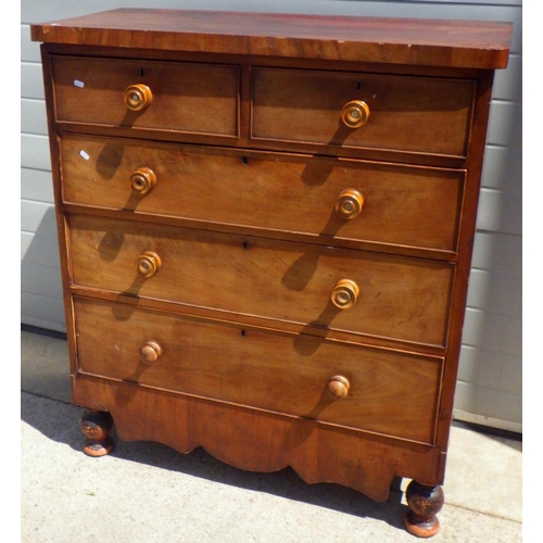 746 - A Victorian mahogany chest of drawers 108cm wide af