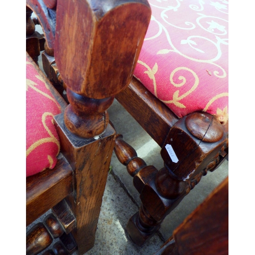 753 - A set of six carved oak dining chairs af