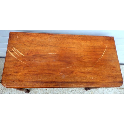 771 - A 19thC mahogany tea table af 85cm wide