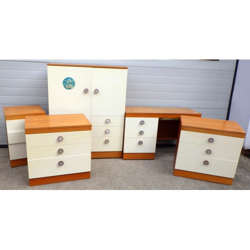 799 - A group of Series 29 Range bedroom furniture (5)