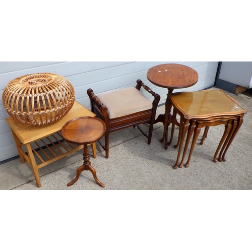 801 - A nest of tables, stool, coffee table, wine tables etc (6)