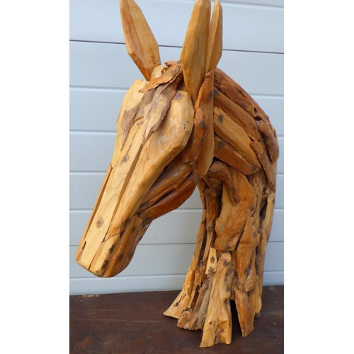 832 - An abstract horses head