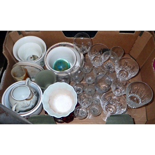 204 - A qty of ceramics and glassware incl crystal and enamelled drinking glasses; tea and tableware; Worc... 