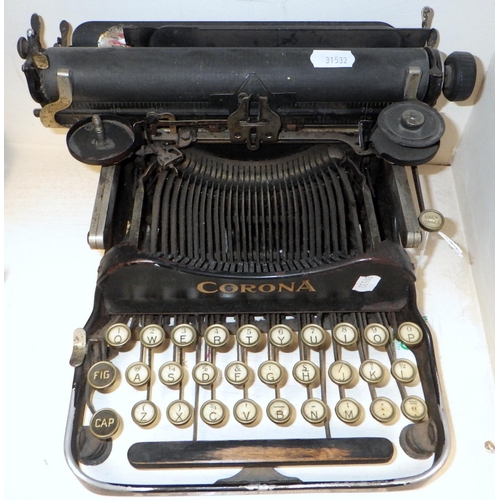 266 - A Corona 3 folding portable typewriter.  a/f