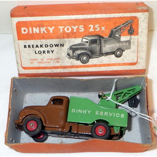 283 - A Dinky Toys die-cast 25x Breakdown Lorry 