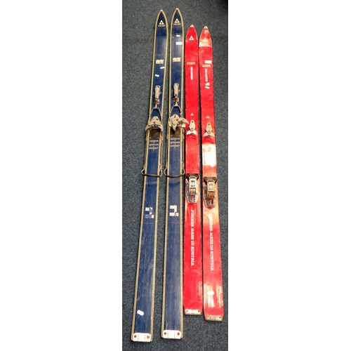 193 - Two pairs of Fischer skis, Redmaster and Starlet.