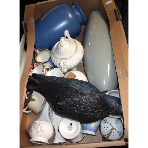 275 - Miscellaneous ceramics including meat plates and vases af (3)