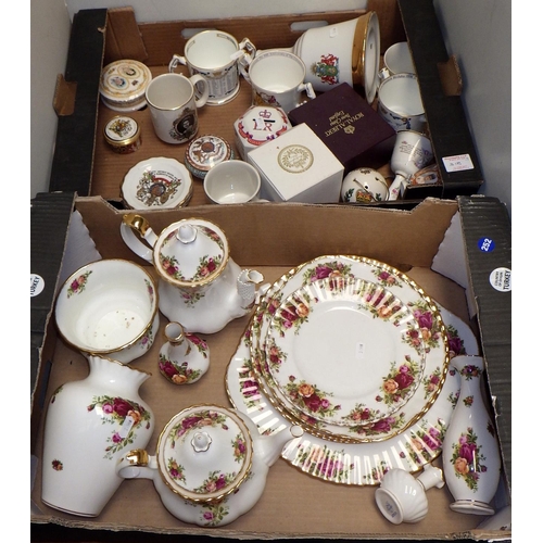 318 - A quantity of Royal Albert Country Rose together with a quantity of commemorative ware (2)