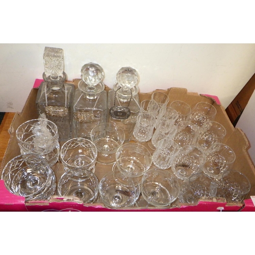 320 - A quantity of glassware including vases and decanters etc (3)