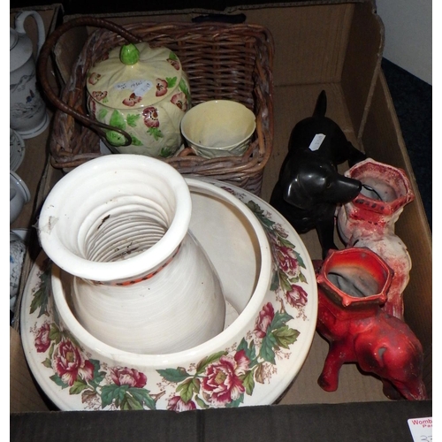 336 - Miscellaneous ceramics including a large roasting pot: all af (3)