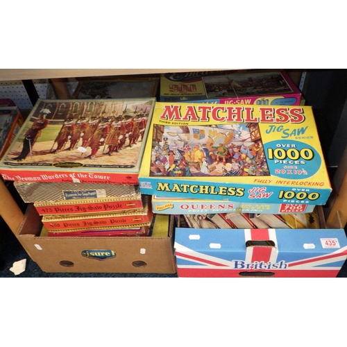 435 - A large quantity of jigsaw puzzles af (qty)