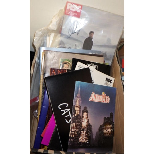 443 - A quantity of miscellaneous ephemera including an RSC Hamlet programme signed by David Tennant and o... 