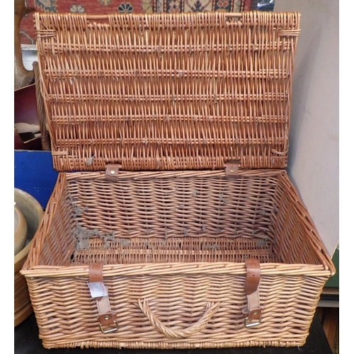 457 - A wicker basket, antlers, leather bags and a metal lidded bin (3)