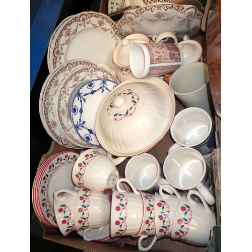 459 - A quantity of miscellaneous ceramics (5)