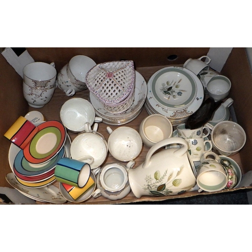 465 - A quantity of miscellaneous ceramics etc (4)