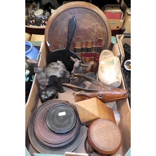 474 - A quantity of miscellaneous wooden and ceramic items etc (3)