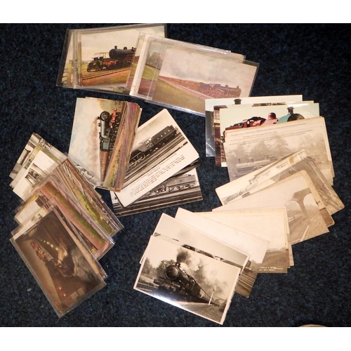 370 - A quantity of postcards including railway and shipping interest (qty)