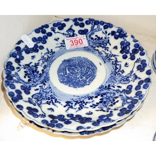 390 - A Sponge-ware pie dish, 2 oriental plates and 7 small 'Yorkshire Relish' plates af (10)