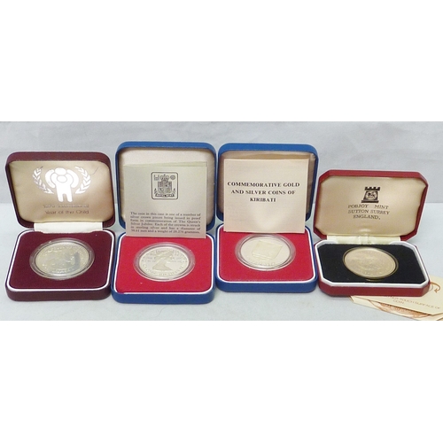 127 - An Elizabeth II 1977 Silver Jubilee commemorative silver proof crown, cased; six Royal Mint silver p... 