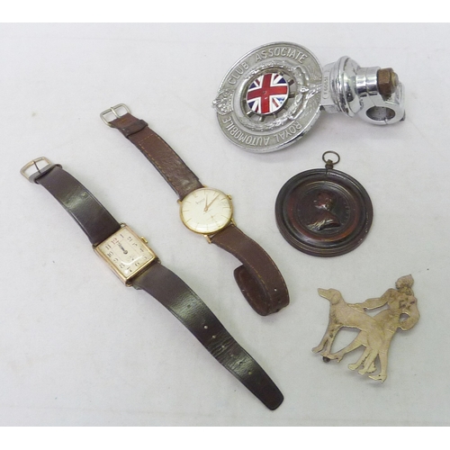 134 - A collectors' lot comprising an RAC Associate's bumper bar badge by Frys Die Castings Merton Abbey; ... 