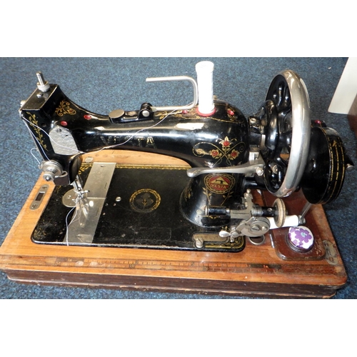 34 - A Singer sewing machine, Vesta sewing machine and a further sewing machine AF (3)