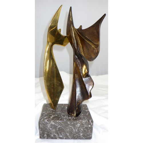 4 - A modern abstract sculpture 30cm tall indistinctly signed together with a Tutti Home vase (2)